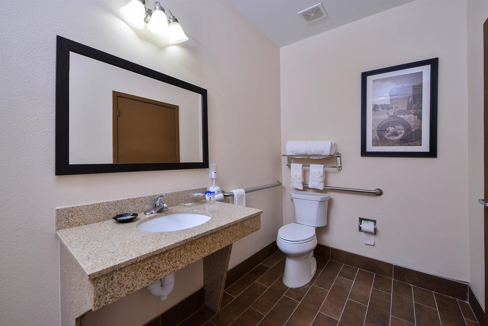 Americas Best Value Inn & Suites Cuero Екстериор снимка