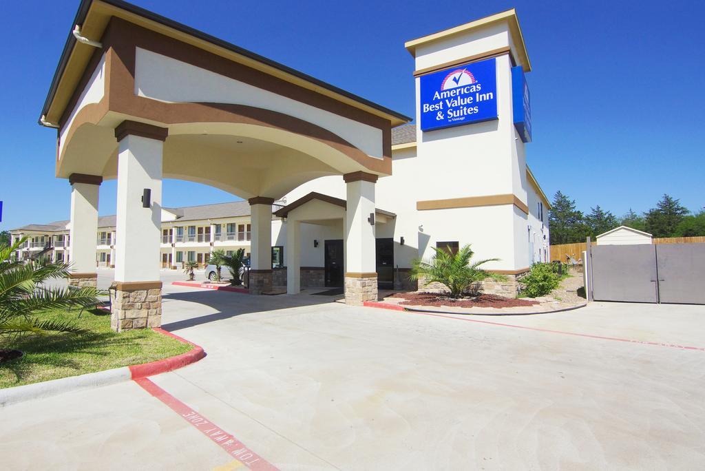 Americas Best Value Inn & Suites Cuero Екстериор снимка